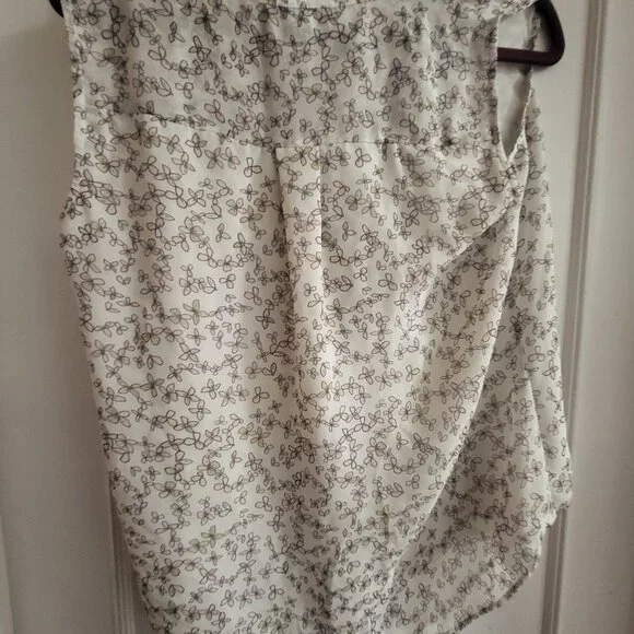 Tommy Hilfiger Ruffle Tie-Neck Floral Blouse - White/Black - Size Medium - Picture 5 of 6